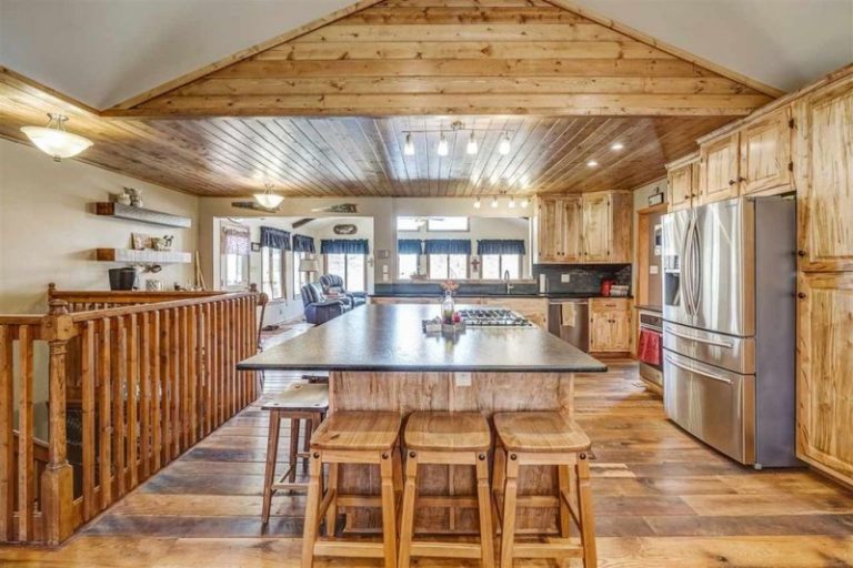 Reclaimed oak flooring