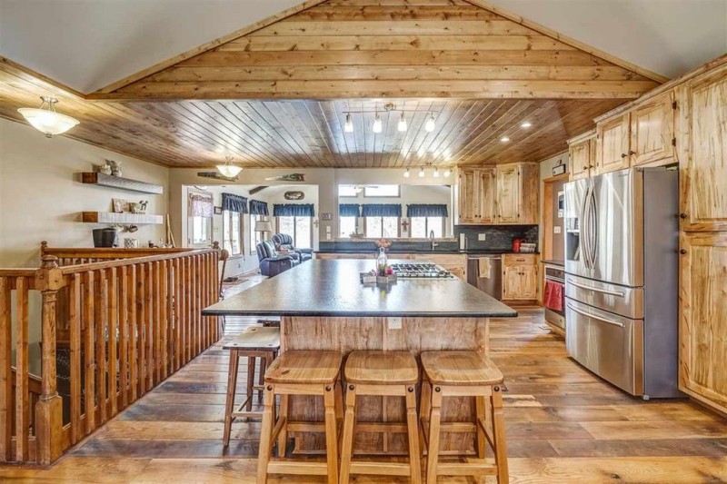 Reclaimed oak flooring