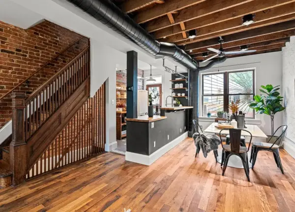 Reclaimed Oak Wood Flooring