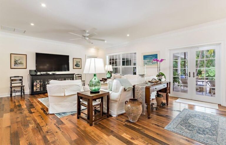 Purchasing Reclaimed oak flooring
